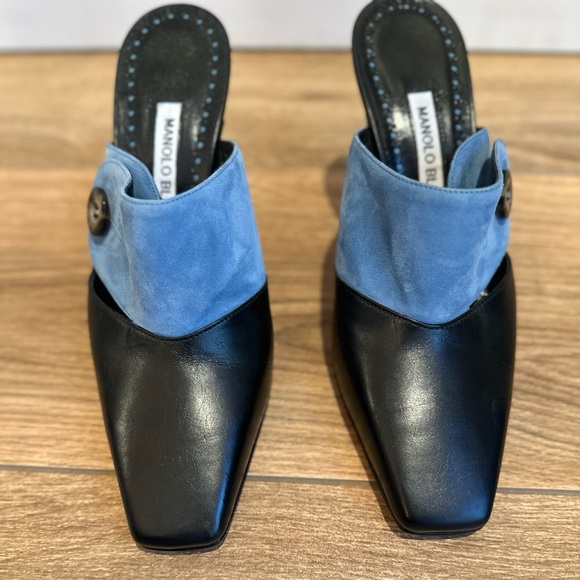 Manolo Blahnik - Two tone Blue & Black Suede & Leather Mule Heels - Picture 3 of 7